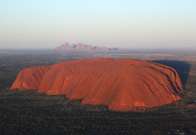 File:Ulururu.jpg