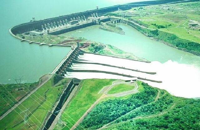 File:Itaipu Dam Paraguay.jpg