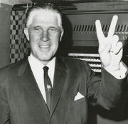 GeorgeRomneyPeaceSign
