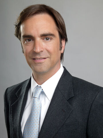 File:Luciano Cruz-Coke.jpeg