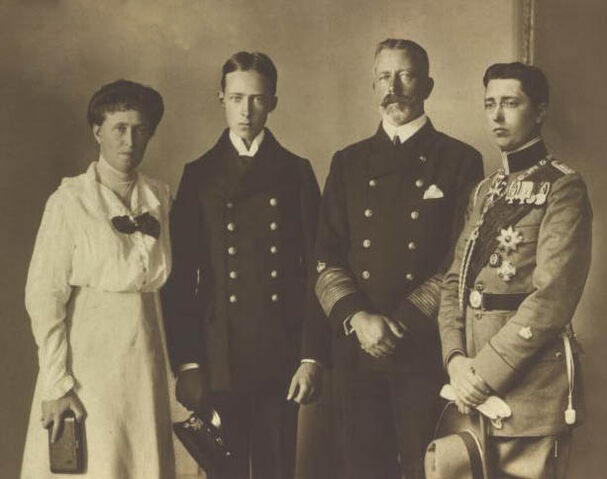 File:Welsh Royal Family.jpg