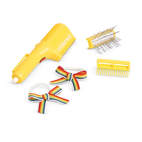 File:JulieHairstylingSet.jpg
