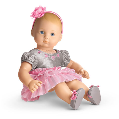 File:TwirlyTieredDress.jpg