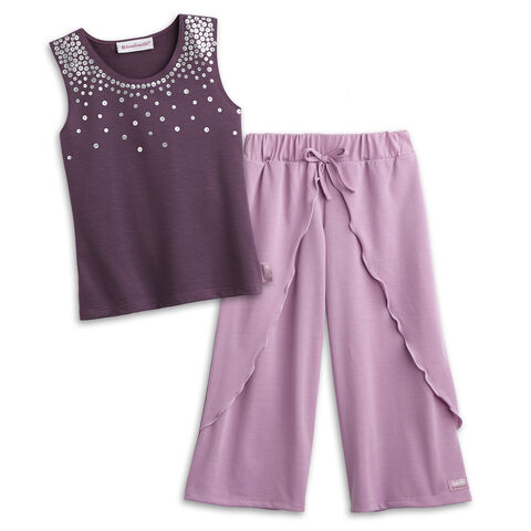 File:IsabellePajamas Girls.jpg
