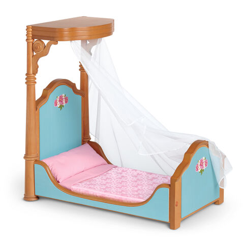 File:CecileBedBedding.jpg