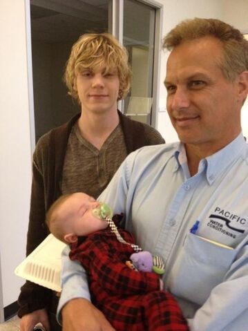 File:TateTVbaby.jpg
