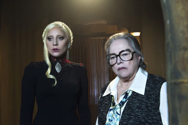File:Ahs-hotel-season-5-episode-7-flicker.jpg
