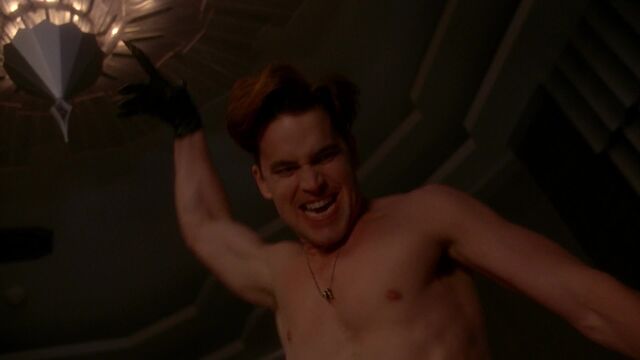 File:Ahshotelvampiredonovan4.jpg