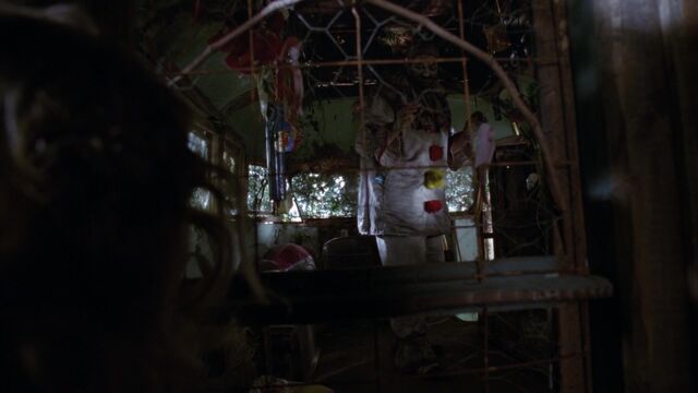 File:Ahsfreakshowmagicbustwisty1.jpg