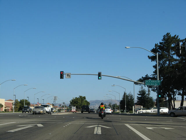 File:Ca-135 nb broadway 04.jpg