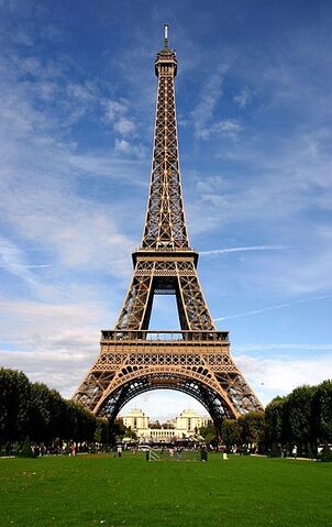 File:Paris 06 Eiffelturm 4828.jpg