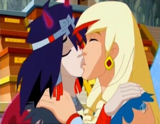 File:Tyco & Sai Kiss.jpg
