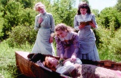 Anne als Lilienmaid 2.jpg