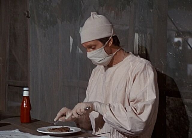 File:Mash-season-1-7-bananas-crackers-and-nuts.jpg