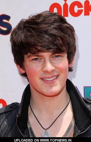 Plik:Brad-Kavanagh.jpg