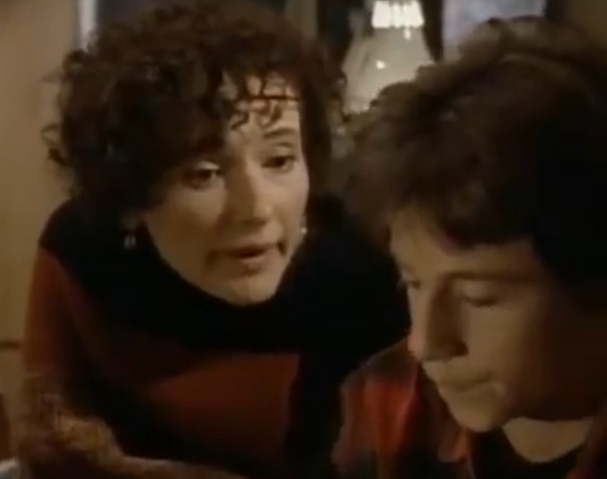 File:3magiciantoddsmom.png