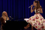 Ariana-Grande-Jimmy-Fallon-900-600