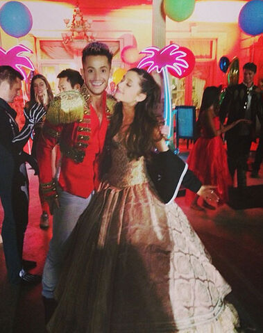 File:Frankie-Grande-Ariana-Grande-Right-There.jpg