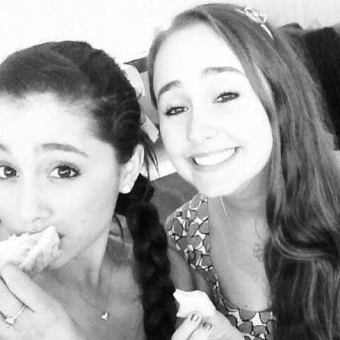 File:Ariana & Alexa.jpg