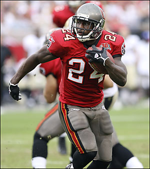 File:Cadillac Williams.jpg