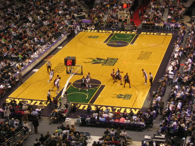 File:Bradley Center-1196093828-581.jpg