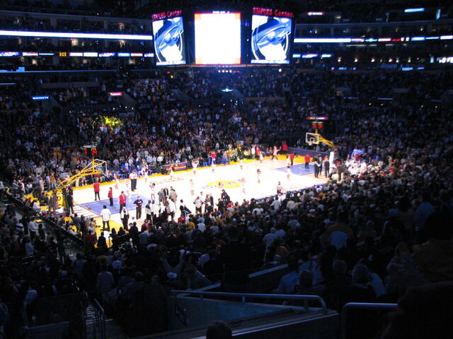 File:Staples Center-1196098365-470.jpg