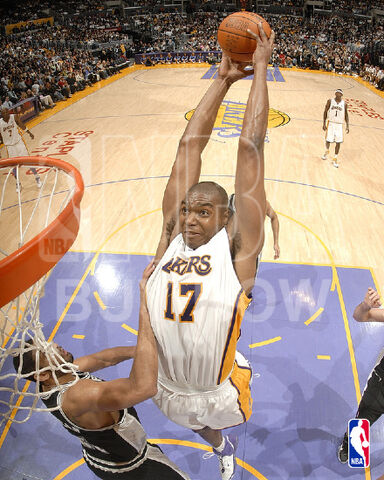 File:Bynum dunk.jpg