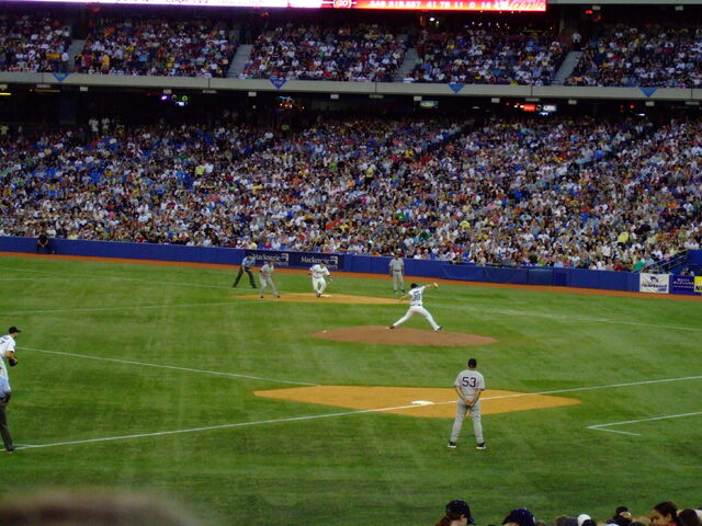 File:Rogers Centre-1195683708-113.jpg