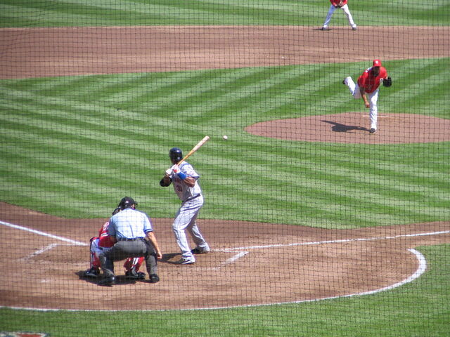 File:Livan Hernandez-1197044884-252.jpg