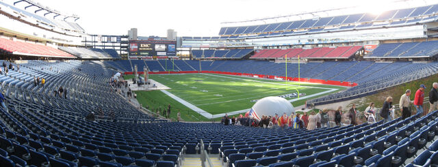 File:Gillette Stadium-1195777288-255.jpg