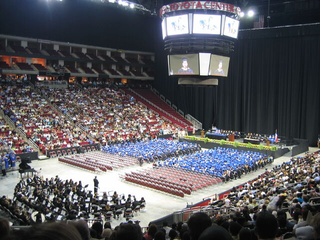 File:Toyota Center-1196098988-564.jpg