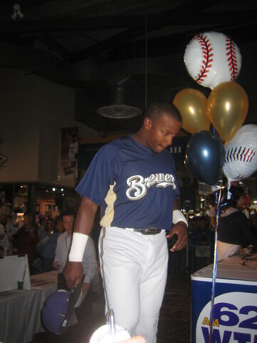 File:Rickie Weeks-1195621498-175.jpg