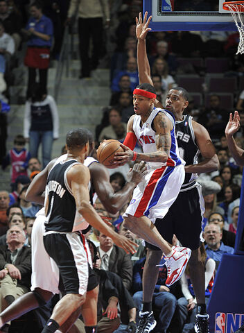 File:AI vs. Spurs.jpg