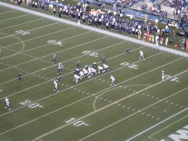 File:Qwest Field-1196047948-361.jpg