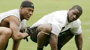Nfl a parkermendenhall 580