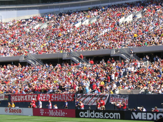 File:Soldier Field-1196048864-33.jpg
