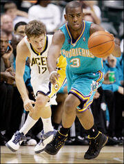 Chris oaul dribble