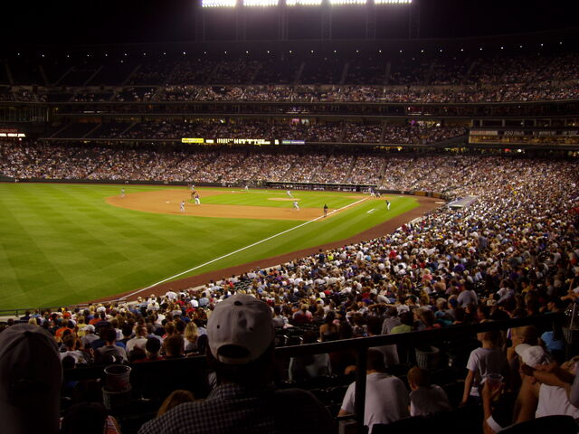File:Coors Field-1195663115-375.jpg