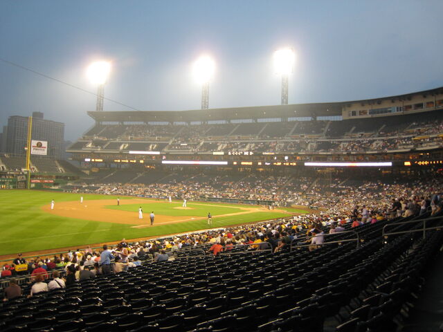 File:PNC Park-1195673709-88.jpg