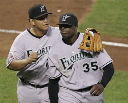 File:Dontrelle and Miguel.jpg