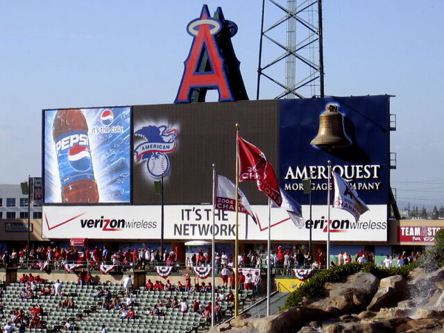 File:Angel Stadium-1195658132-236.jpg