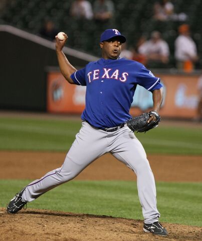 File:Frank Francisco-1243886961-403.jpg