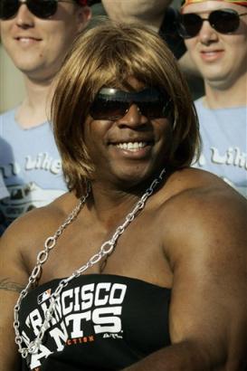 File:BondsinDrag1.jpg