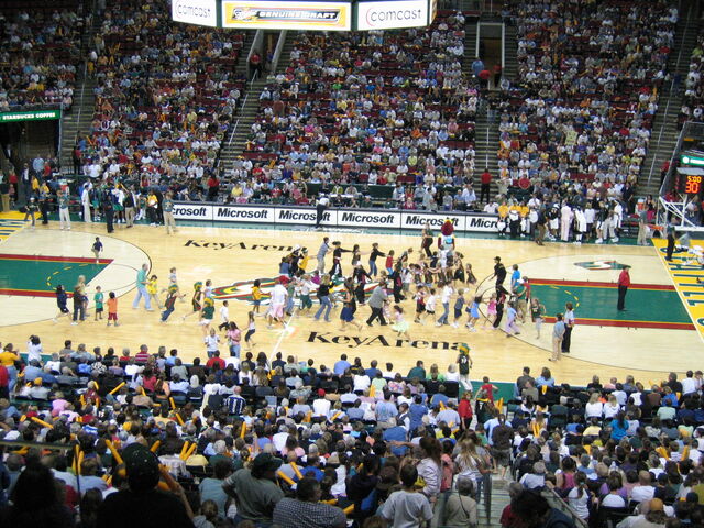 File:KeyArena-1196096723-163.jpg