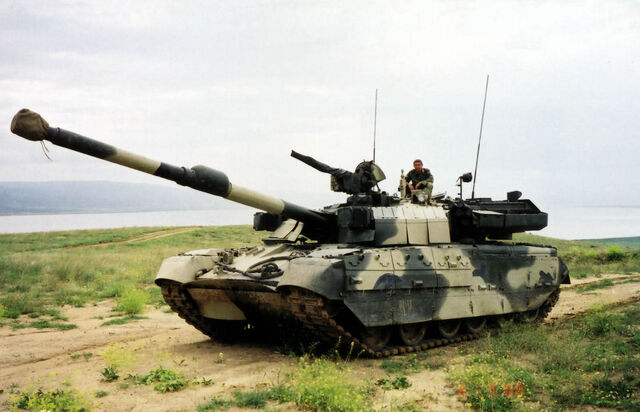 Файл:Т-84-120 «Ятаган».jpg