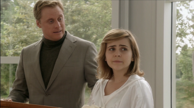File:4x07 Colony Collapse (090).png