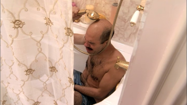 File:1x02 Top Banana (40).png