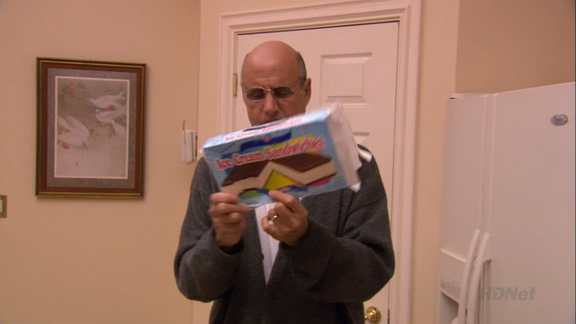 File:3x05 Mr. F (50).png
