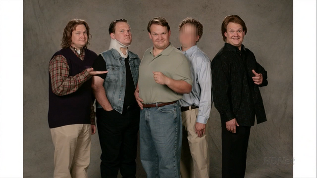 File:3x09 S.O.B.s (36).png