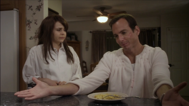 File:4x07 Colony Collapse (036).png